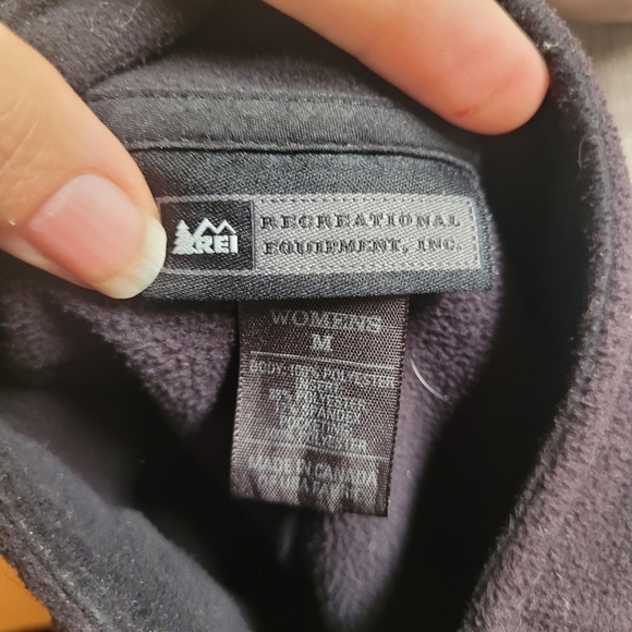 Rei Women's Black Fleece Jacket - Picture 2 of 5